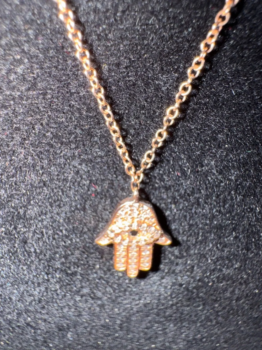 NWOT Rose Gold Hamsa Pendant Necklace - Picture 2 of 8